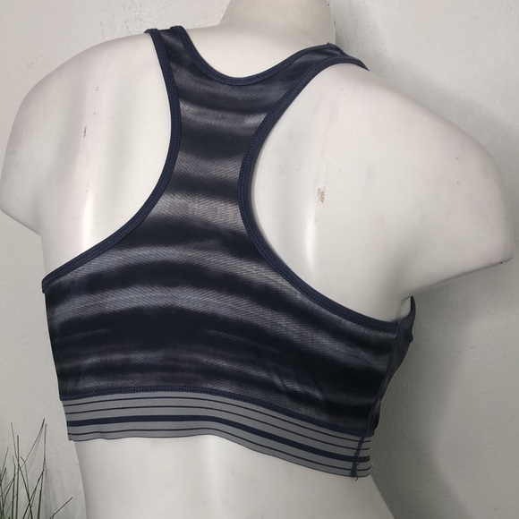 Under Armour Grey‎ Ombré Logo Sports Tank Top Bra Size Sz M /Medium - Picture 7 of 7